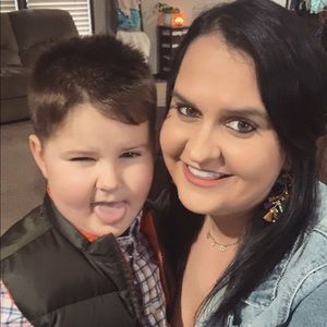 Meet your Posher, Whitney